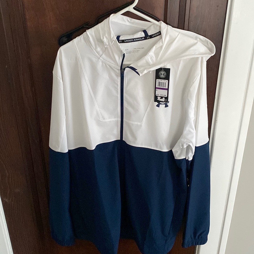 NEW WITH TAGS: Under Armor Windbreaker XXL (Navy/white)